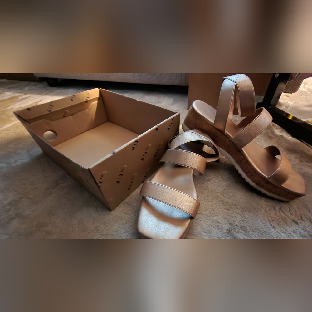 Mix No. 6 Sandals size 9.5